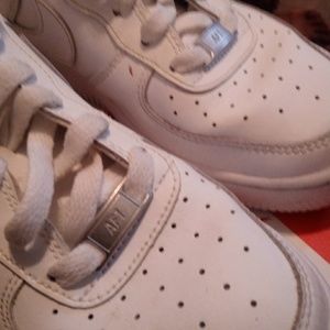 Pre owned size 4yAir Force 1 Low White 2014 (GS)